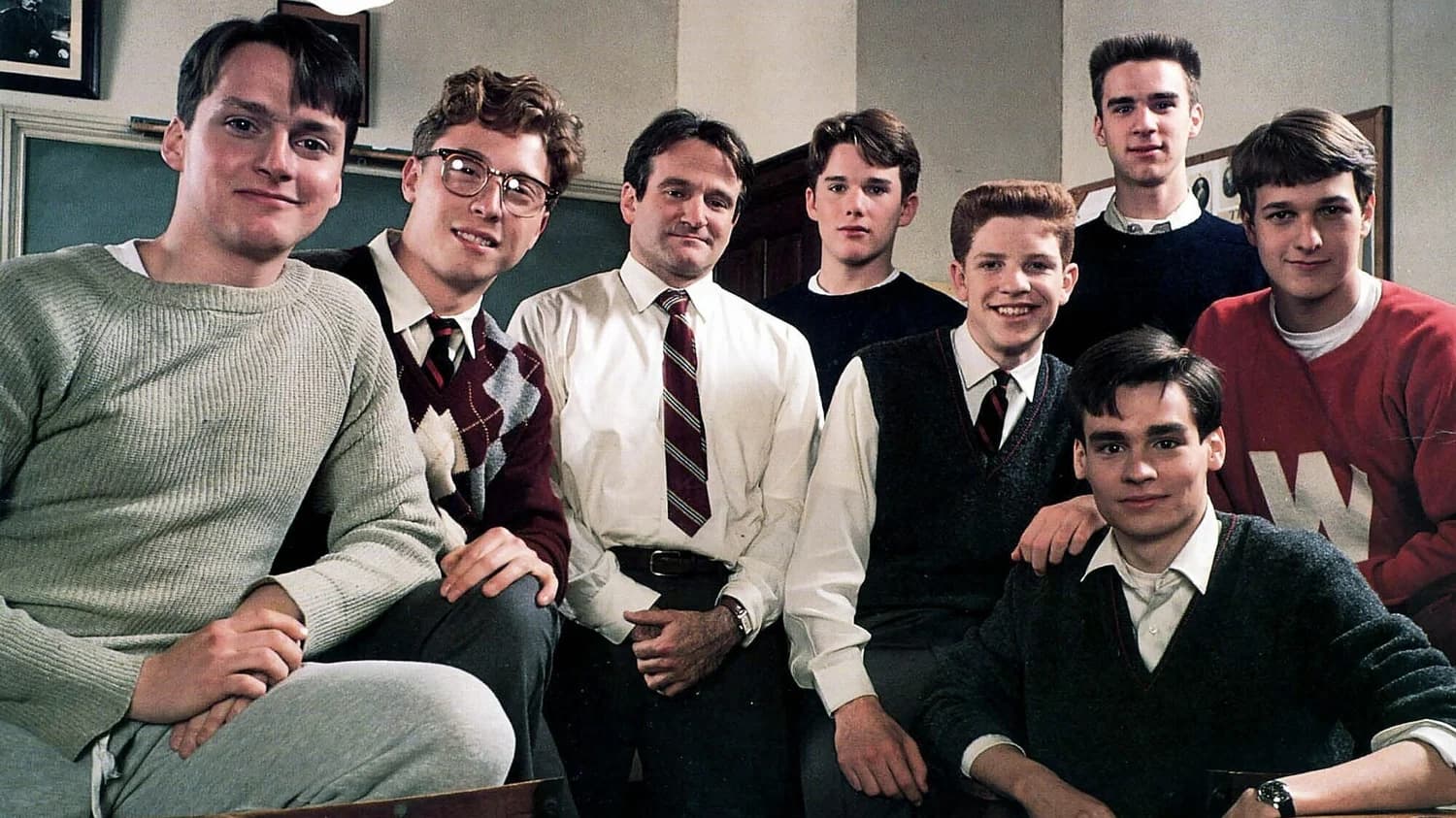Dead Poets Society (1989) : একটি সিনেমা, যা শেখায় নিজের মতো করে বাঁচতে