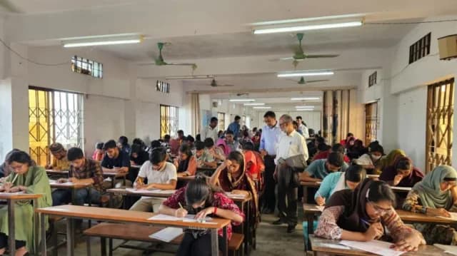 একাদশ শ্রেণির ক্লাস শুরু আজ