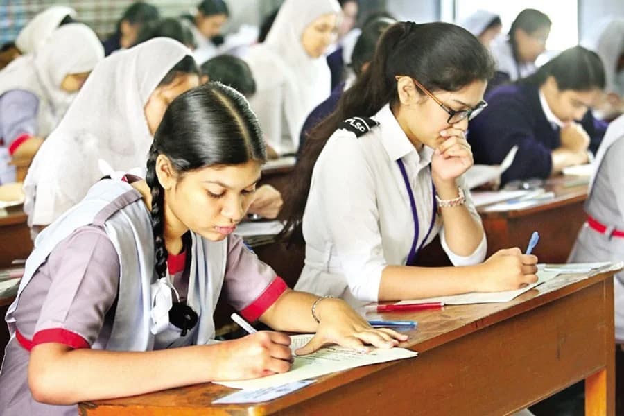 ইংলিশ মিডিয়ামের শিক্ষার্থীদের সরকারি বিশ্ববিদ্যালয়ে ভর্তির সুযোগ বাড়ানোর উদ্যোগ